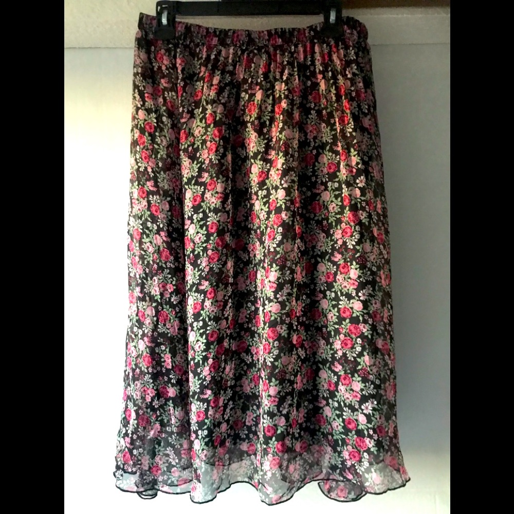 Ruffled pleated skirt in floral print , size small